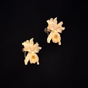 Mings Orchid earrings